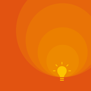 Schematische Darstellung einer gelben Glühbirne mit fünf kleinen Lichtstrahlen, von der vier aufeinander liegende größer werdende Kreise ausgehen vor einem orangefarbenen Hintergrund