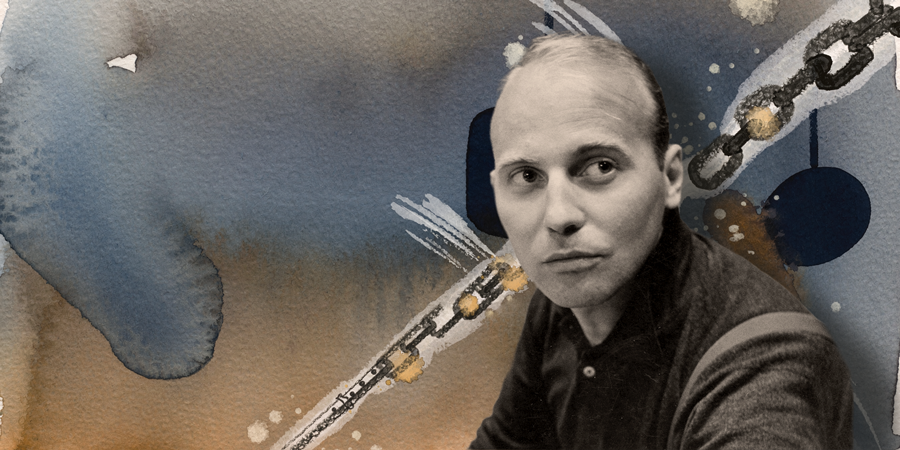Abstraktes Banner mit porträtartiger Darstellung einer Person (Hans Werner Henze) im Vordergrund. Im Hintergrund grafische Strukturen in Blau- und Ockertönen sowie eine gebrochene Kette als zentrales Gestaltungselement.
