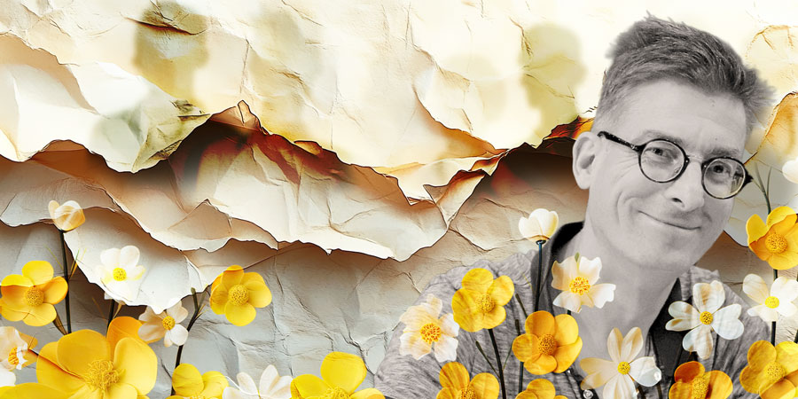 Collage with crumpled light paper in the background, overlaid with yellow and white spring flowers. On the right, a black-and-white portrait of Ludger Vollmer with glasses and a friendly expression.